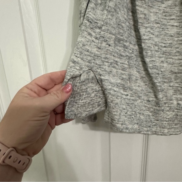 Gap Sweater - Picture 4 of 4